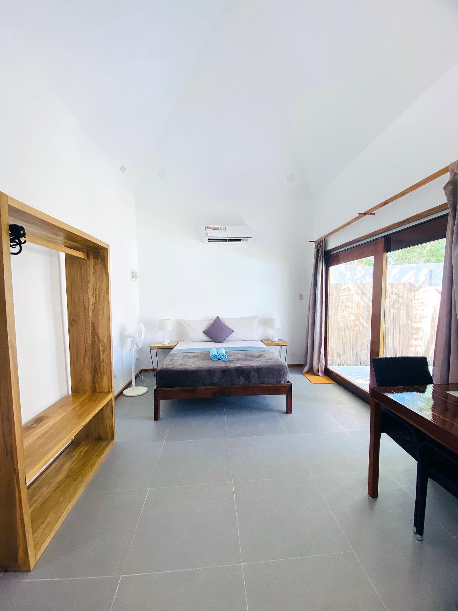 Island World Panglao Hotel Kültér fotó